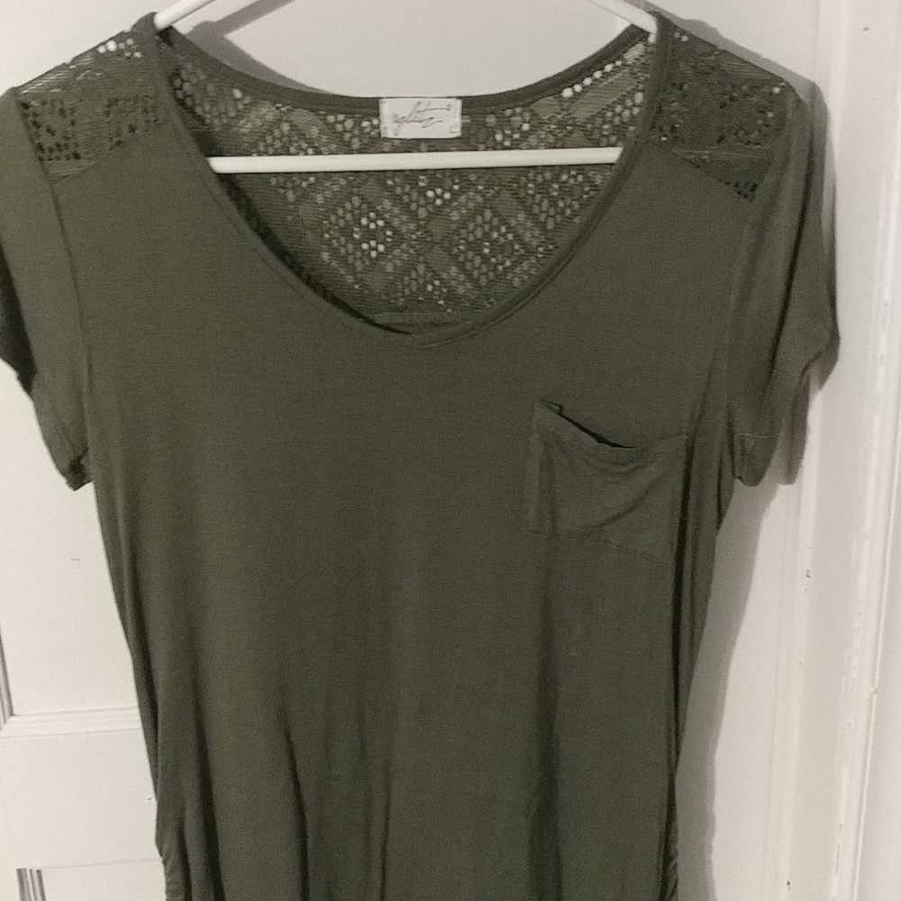 Short sleeve tee